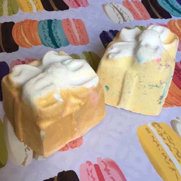 FREE w$25 purchase! Lush Golden Wonder Bomb new! - Picture 3 of 8